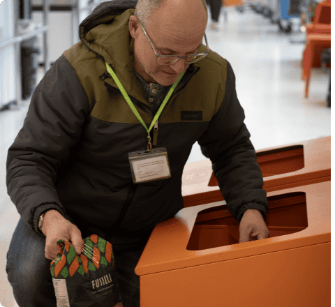 otley-foodbank-volunteer-at-work